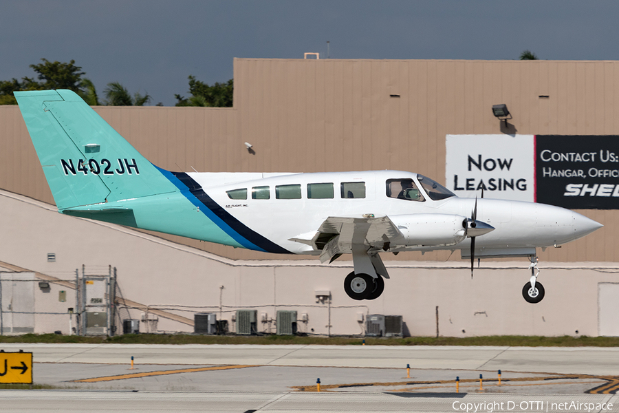 Air Flight Inc. Cessna 402C (N402JH) | Photo 135728
