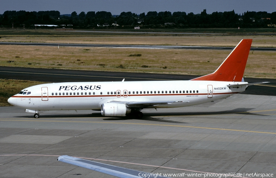 Pegasus Airlines Boeing 737-4Q8 (N402KW) | Photo 442102