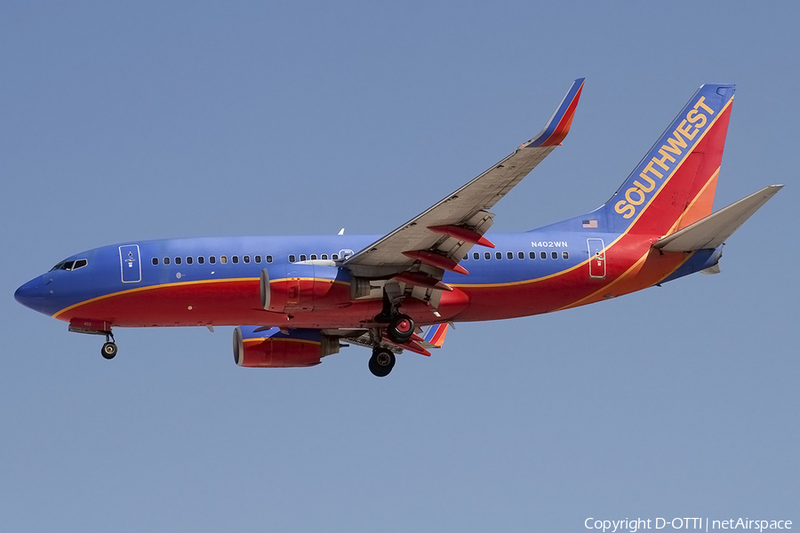 Southwest Airlines Boeing 737-7H4 (N402WN) | Photo 178324