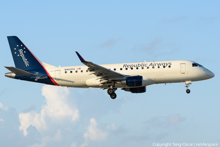 American Eagle (Republic Airlines) Embraer ERJ-175LR (ERJ-170-200LR) (N403YX) | Photo 477294