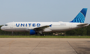 United Airlines Airbus A320-232 (N404UA) at  Tupelo - Regional, United States
