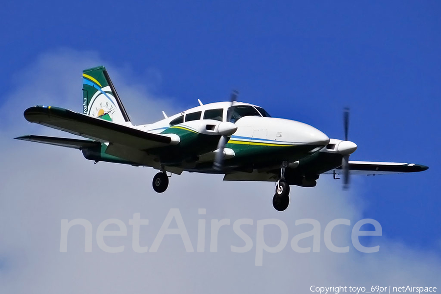Fly BVI Piper PA-23-250 Aztec E (N40522) | Photo 68176