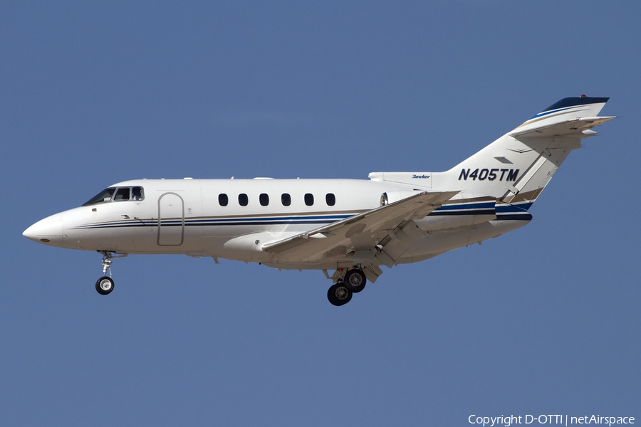 Travel Management Company (TMC Jets) Raytheon Hawker 800XP (N405TM) | Photo 424354