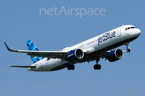 JetBlue Airways Airbus A321-271NX (N4073J) at  London - Heathrow, United Kingdom