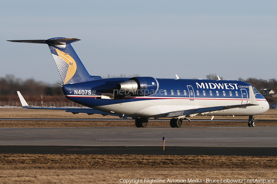 Midwest Connect Bombardier CRJ-200ER (N407SW) | Photo 174024