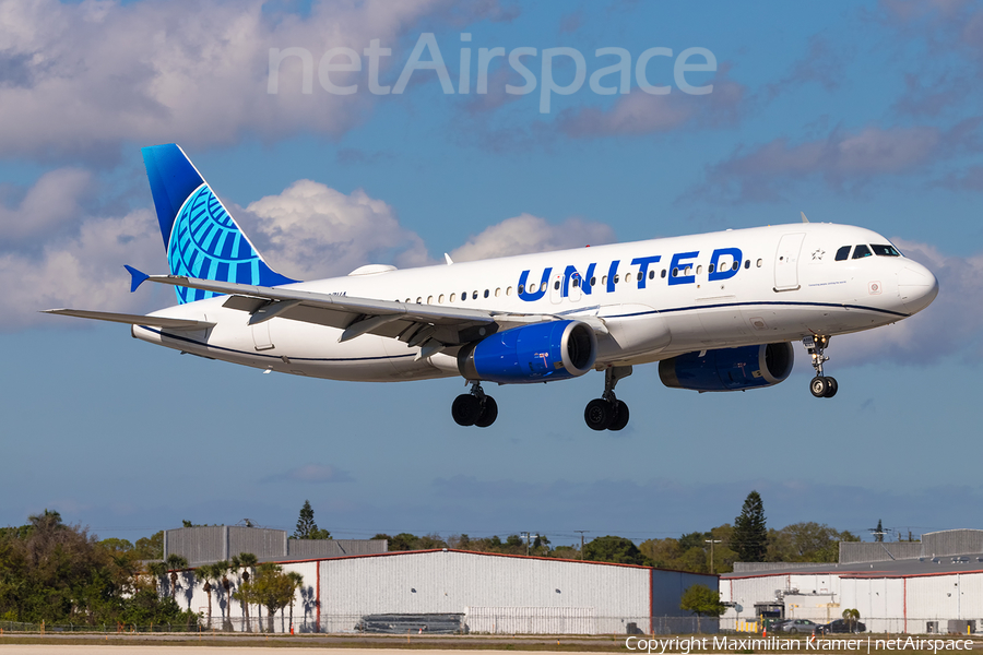 United Airlines Airbus A320-232 (N407UA) | Photo 603314