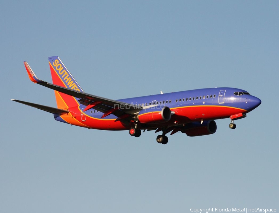 Southwest Airlines Boeing 737-7H4 (N407WN) | Photo 337169