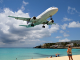 United Airlines Airbus A320-232 (N409UA) at  Philipsburg - Princess Juliana International, Netherland Antilles