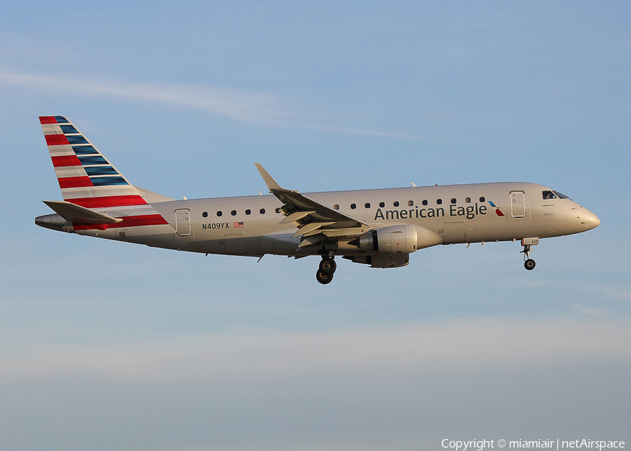 American Eagle (Republic Airlines) Embraer ERJ-175LR (ERJ-170-200LR) (N409YX) | Photo 128985