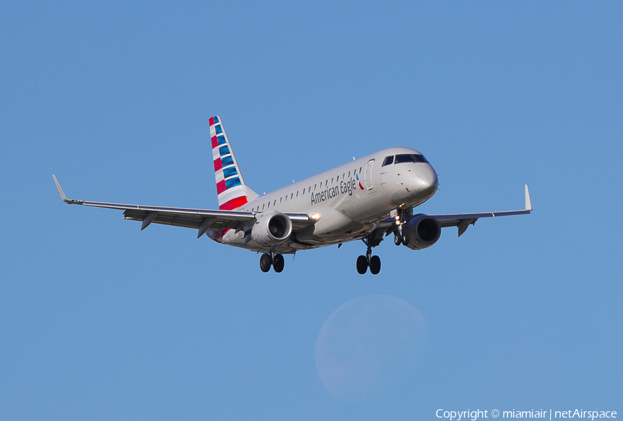American Eagle (Republic Airlines) Embraer ERJ-175LR (ERJ-170-200LR) (N410YX) | Photo 92189