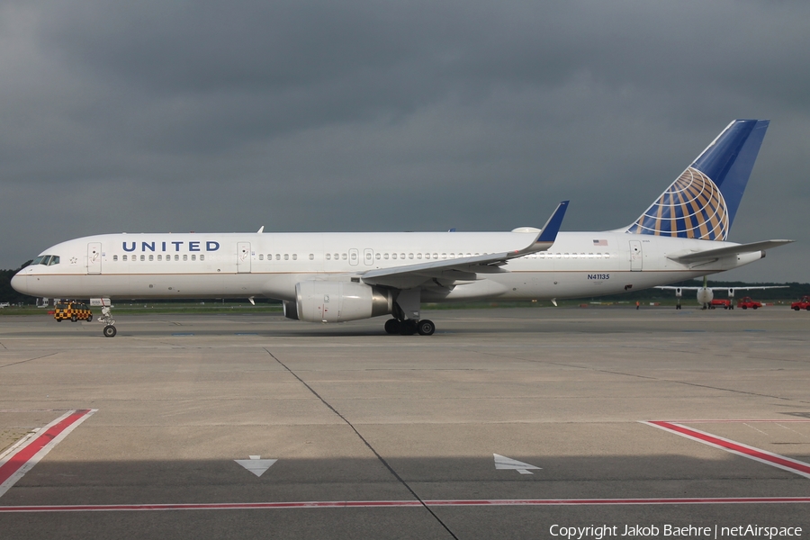 United Airlines Boeing 757-224 (N41135) | Photo 140915