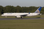 United Airlines Boeing 757-224 (N41135) at  Hamburg - Fuhlsbuettel (Helmut Schmidt), Germany