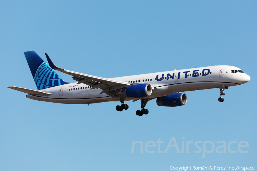 United Airlines Boeing 757-224 (N41135) | Photo 574854