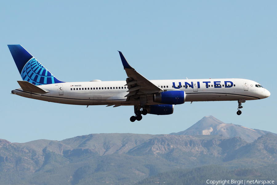 United Airlines Boeing 757-224 (N41135) | Photo 580434