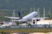 United Airlines Airbus A320-232 (N411UA) at  Philipsburg - Princess Juliana International, Netherland Antilles