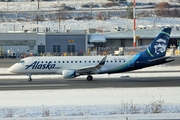 Alaska Airlines (Skywest) Embraer ERJ-175LR (ERJ-170-200LR) (N412SY) at  Kelowna - International, Canada