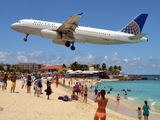 United Airlines Airbus A320-232 (N413UA) at  Philipsburg - Princess Juliana International, Netherland Antilles