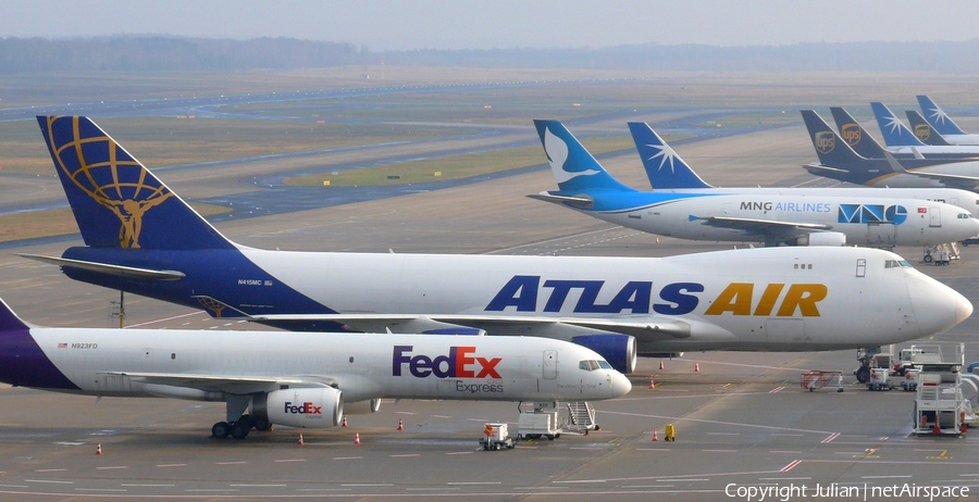 Atlas Air Boeing 747-47UF (N415MC) | Photo 418960