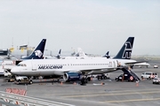 Mexicana Airbus A320-231 (N415MX) at  Mexico City - Lic. Benito Juarez International, Mexico