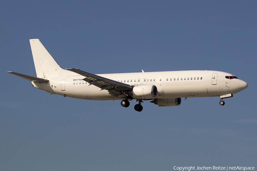 SkyKing Boeing 737-484 (N417XA) | Photo 113335