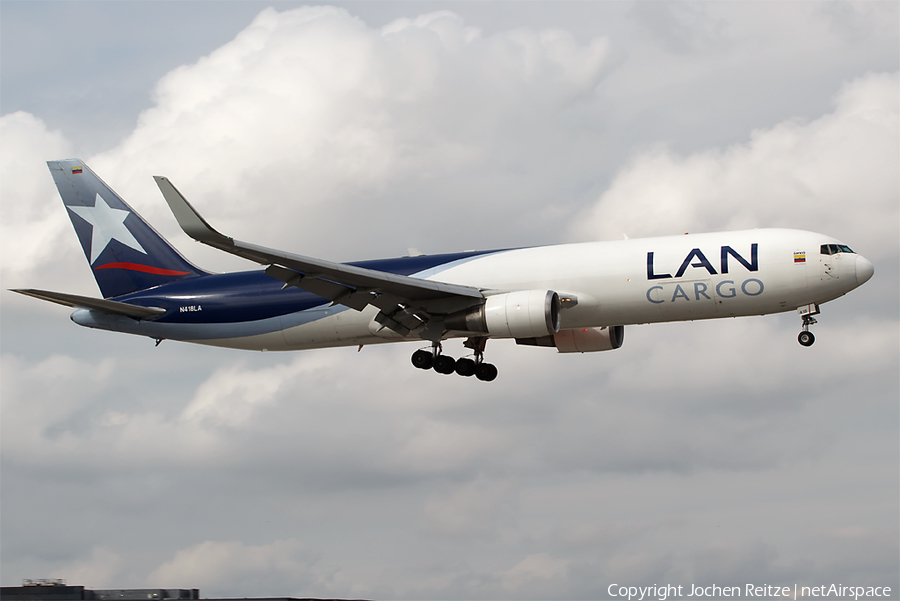 LAN Cargo Boeing 767-316F(ER) (N418LA) | Photo 22218