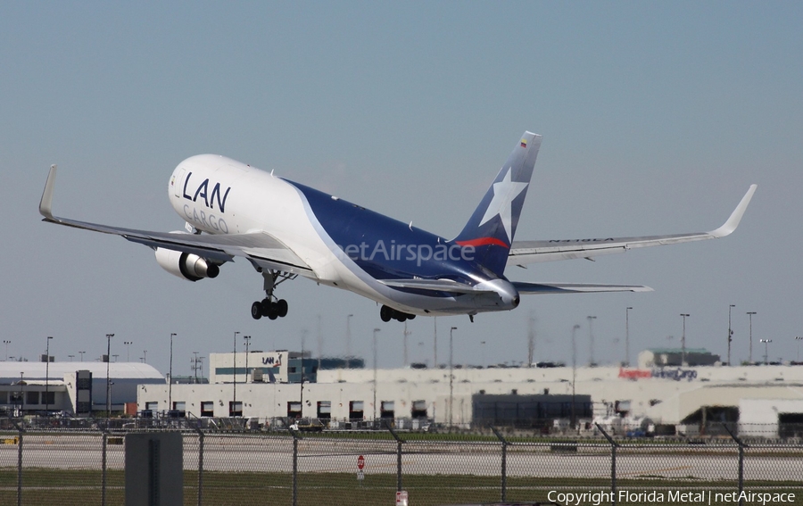 LAN Cargo Boeing 767-316F(ER) (N418LA) | Photo 300393