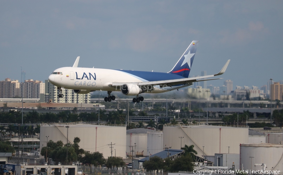 LAN Cargo Boeing 767-316F(ER) (N418LA) | Photo 303441