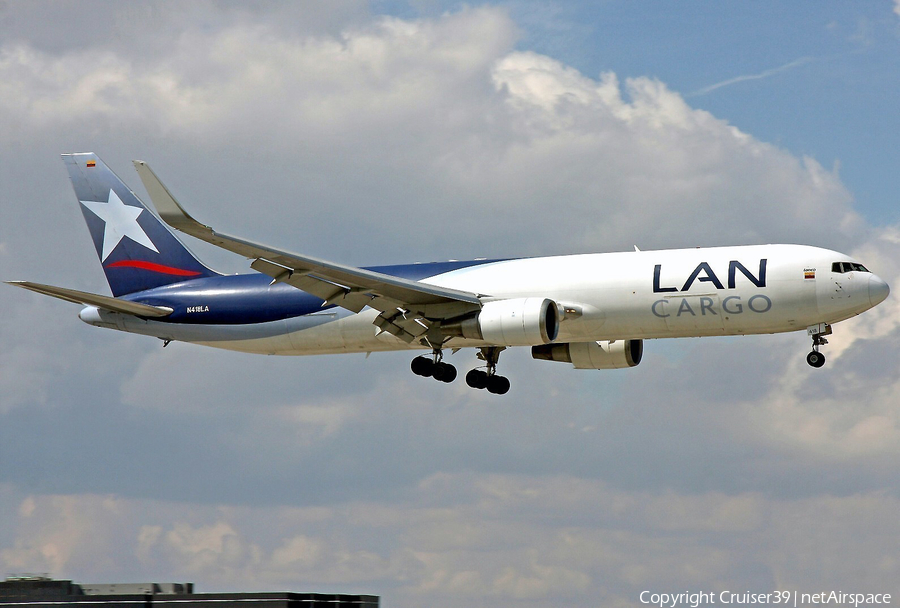 LAN Cargo Boeing 767-316F(ER) (N418LA) | Photo 95124