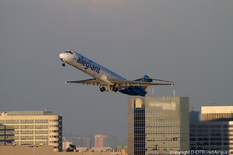 Allegiant Air McDonnell Douglas MD-83 (N418NV) | Photo 337377