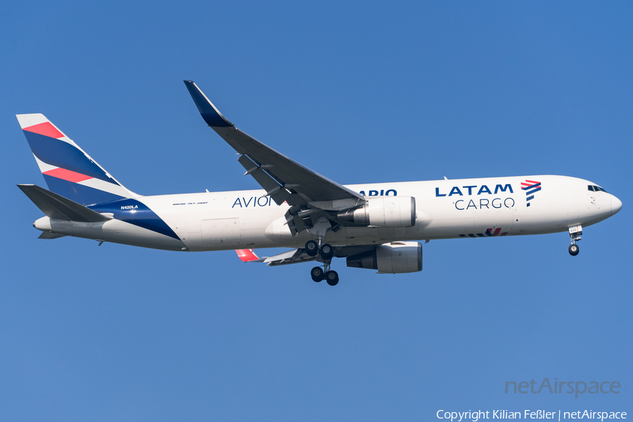 LATAM Cargo Chile Boeing 767-316F(ER) (N420LA) | Photo 678660