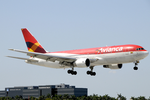 Avianca Boeing 767-2B1(ER) (N421AV) at  Miami - International, United States