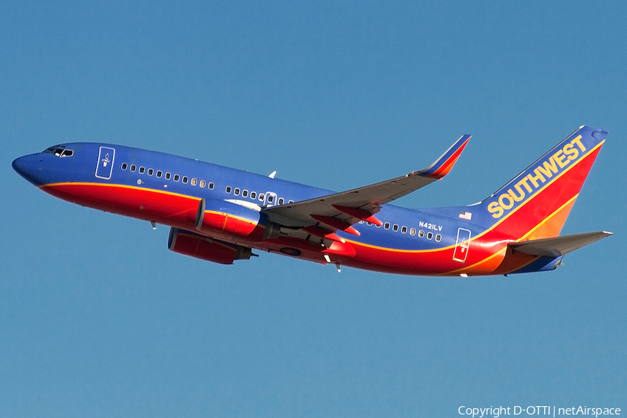 Southwest Airlines Boeing 737-7H4 (N421LV) | Photo 179833