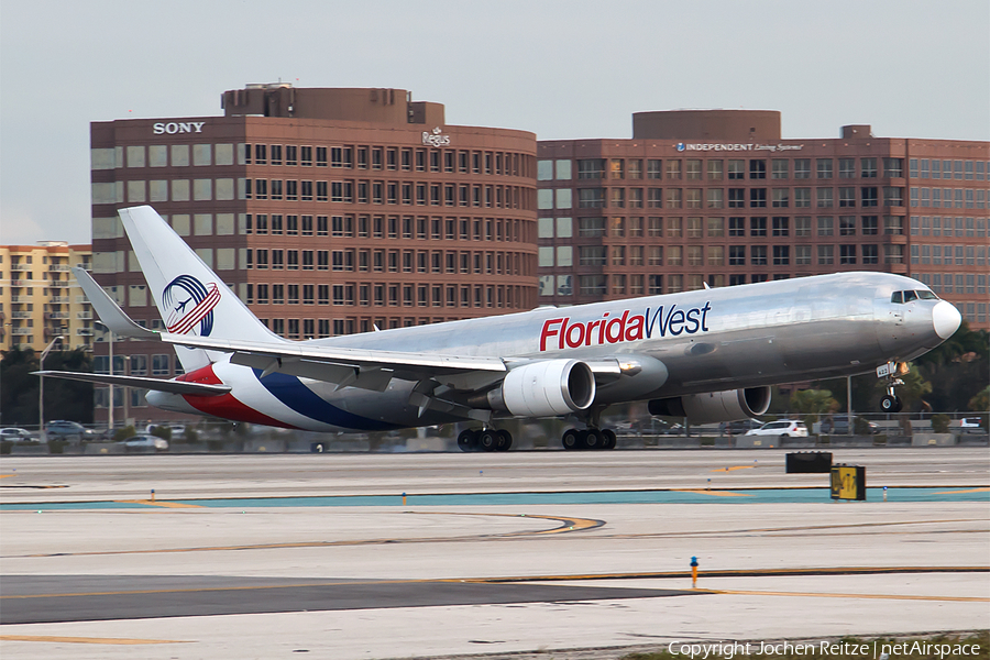 Florida West International Airlines Boeing 767-346F(ER) (N422LA) | Photo 67640