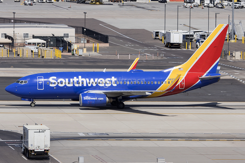 Southwest Airlines Boeing 737-7H4 (N423WN) at  Phoenix - Sky Harbor, United States