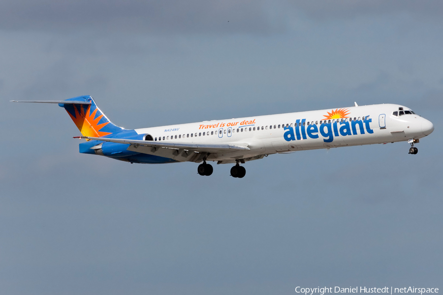 Allegiant Air McDonnell Douglas MD-83 (N424NV) | Photo 517390