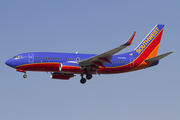 Southwest Airlines Boeing 737-7H4 (N424WN) at  Los Angeles - International, United States