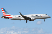American Eagle (Republic Airlines) Embraer ERJ-175LR (ERJ-170-200LR) (N424YX) at  Miami - International, United States