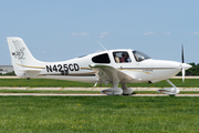 (Private) Cirrus SR22 G2 (N425CD) at  Oshkosh - Wittman Regional, United States
