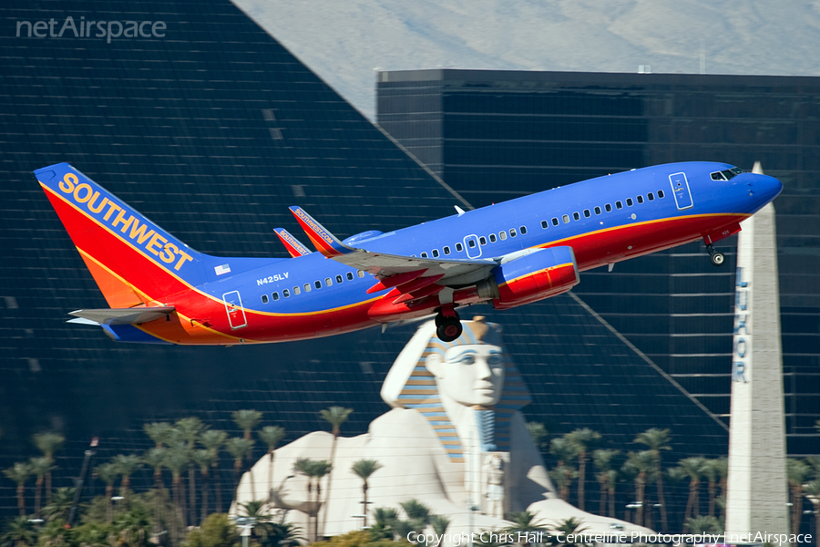 Southwest Airlines Boeing 737-7H4 (N425LV) | Photo 64654