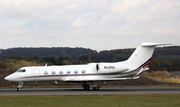 NetJets Gulfstream G-IV-X (G450) (N425QS) at  London - Luton, United Kingdom