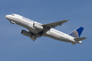 United Airlines Airbus A320-232 (N425UA) at  Los Angeles - International, United States