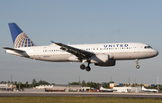 United Airlines Airbus A320-232 (N425UA) at  Miami - International, United States