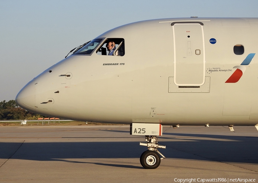 American Eagle (Republic Airlines) Embraer ERJ-175LR (ERJ-170-200LR) (N425YX) | Photo 601020