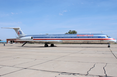 American Airlines McDonnell Douglas MD-82 (N426AA) at  Roswell - Industrial Air Center, United States