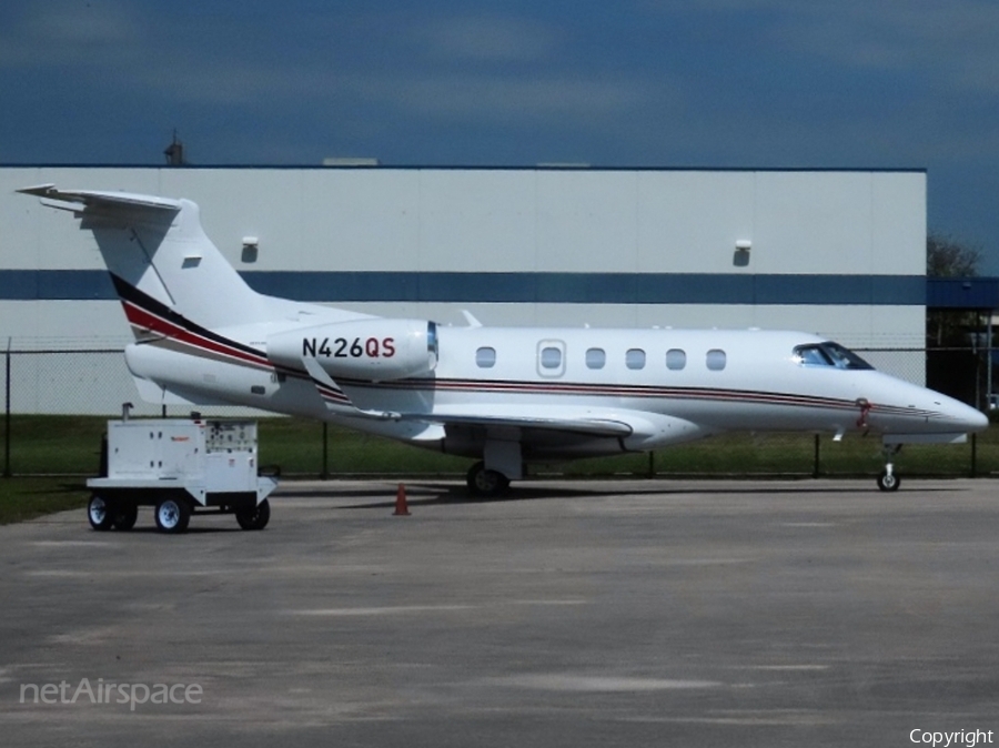 NetJets Embraer EMB-505 Phenom 300 (N426QS) | Photo 309822