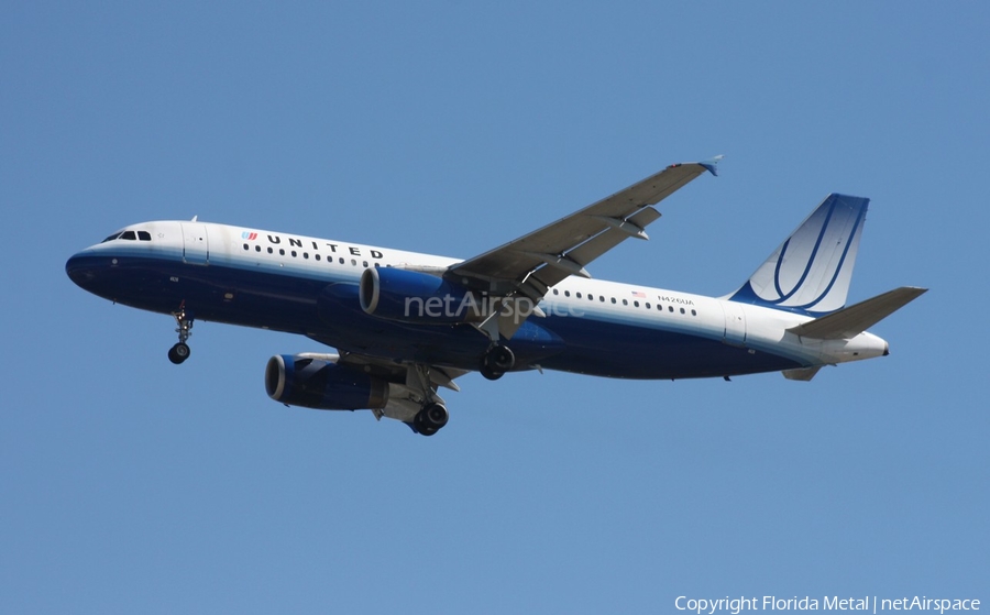 United Airlines Airbus A320-232 (N426UA) | Photo 337209