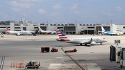 American Eagle (Republic Airlines) Embraer ERJ-175LR (ERJ-170-200LR) (N426YX) at  Miami - International, United States