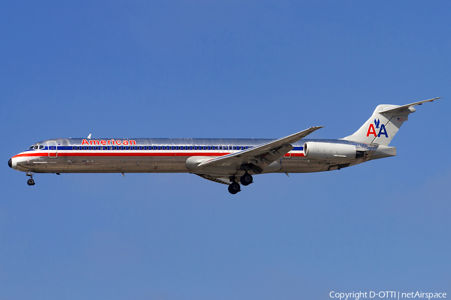 American Airlines McDonnell Douglas MD-82 (N427AA) | Photo 182328