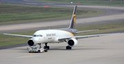 United Parcel Service Boeing 757-24APF (N429UP) at  Cologne/Bonn, Germany