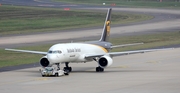United Parcel Service Boeing 757-24APF (N429UP) at  Cologne/Bonn, Germany